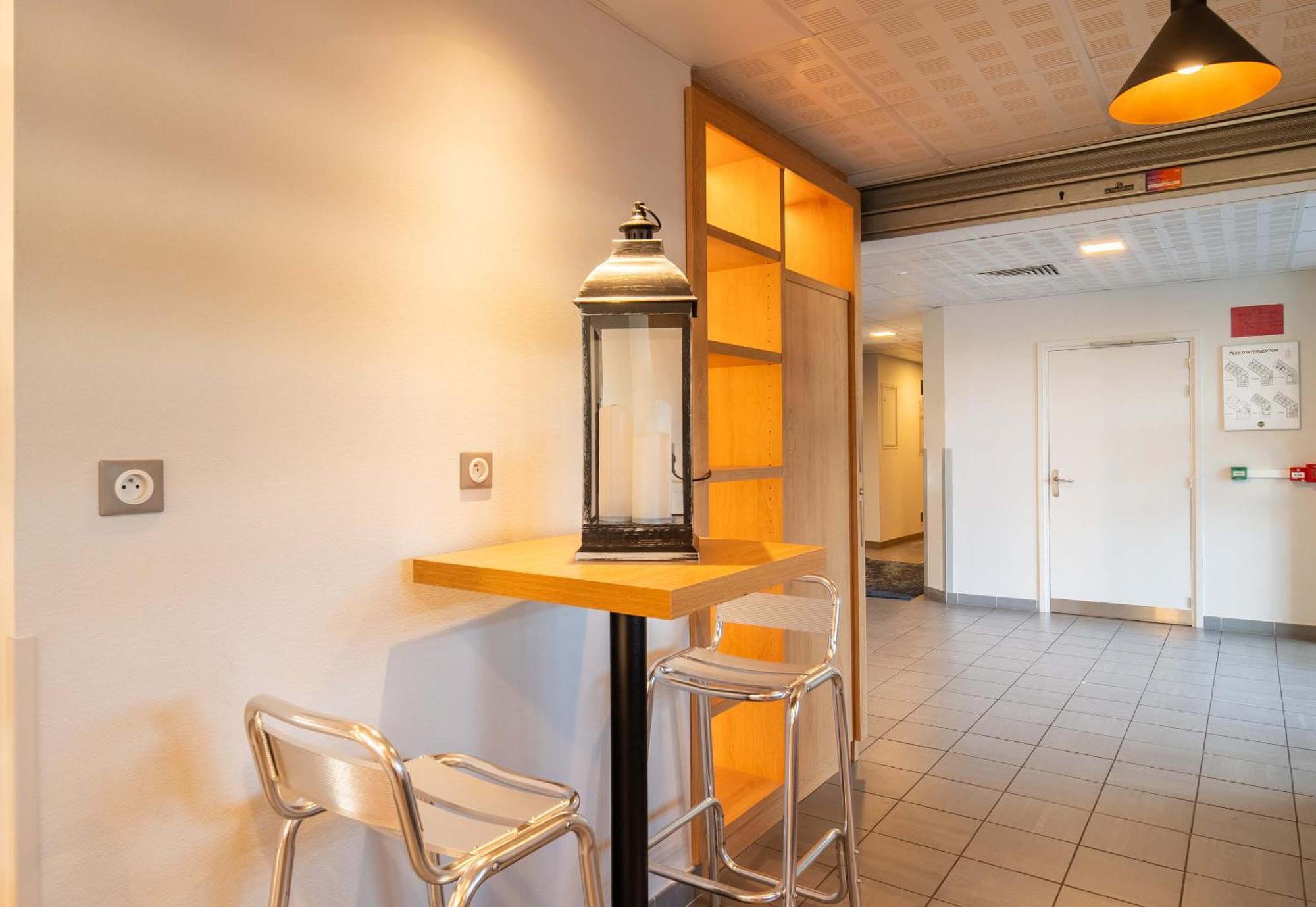 B&B HOTEL Limoges Centre Gare Esterno foto