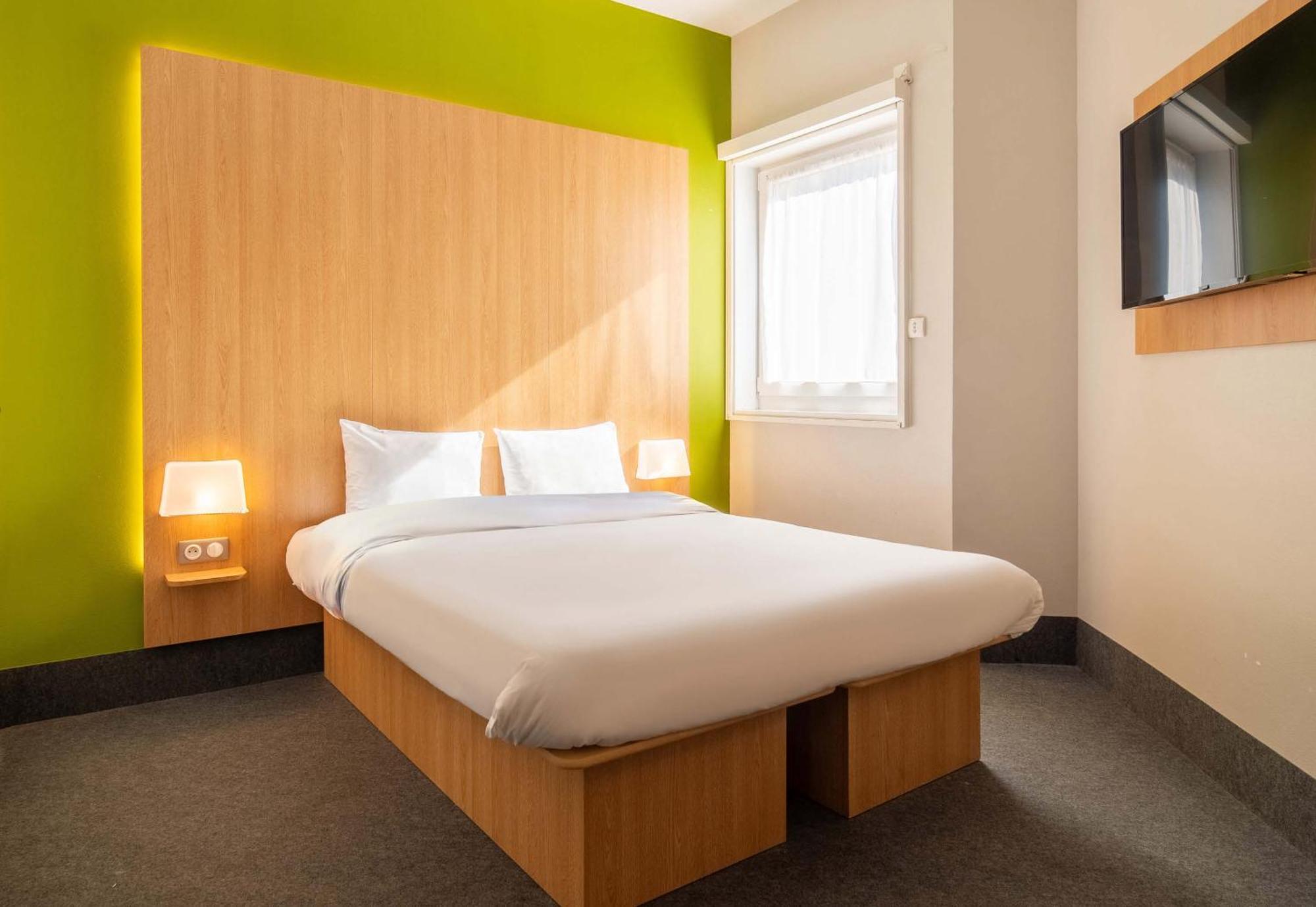 B&B HOTEL Limoges Centre Gare Esterno foto