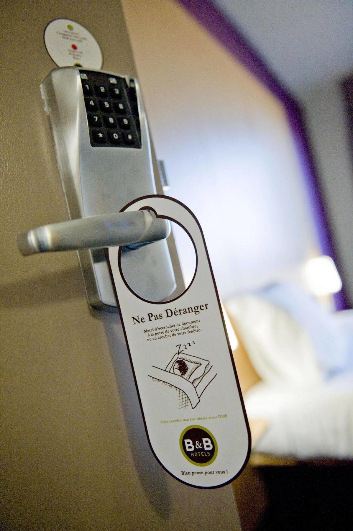 B&B HOTEL Limoges Centre Gare Esterno foto