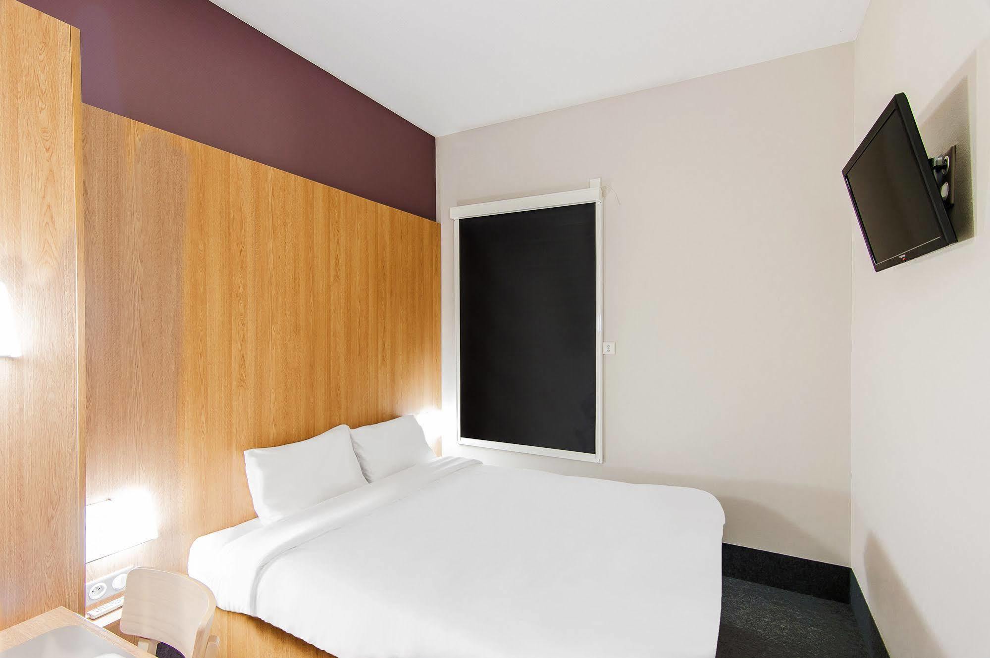 B&B HOTEL Limoges Centre Gare Esterno foto